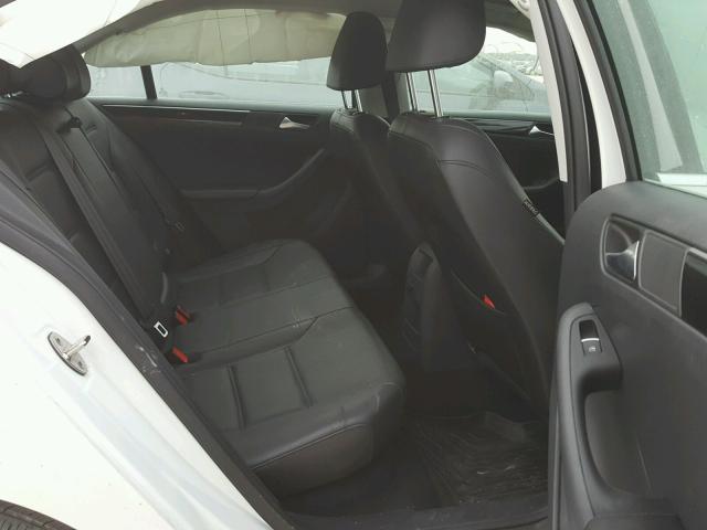 3VWLA7AJXFM282533 - 2015 VOLKSWAGEN JETTA TDI WHITE photo 6