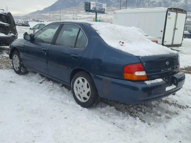 1N4DL01D2WC175826 - 1998 NISSAN ALTIMA XE GREEN photo 3