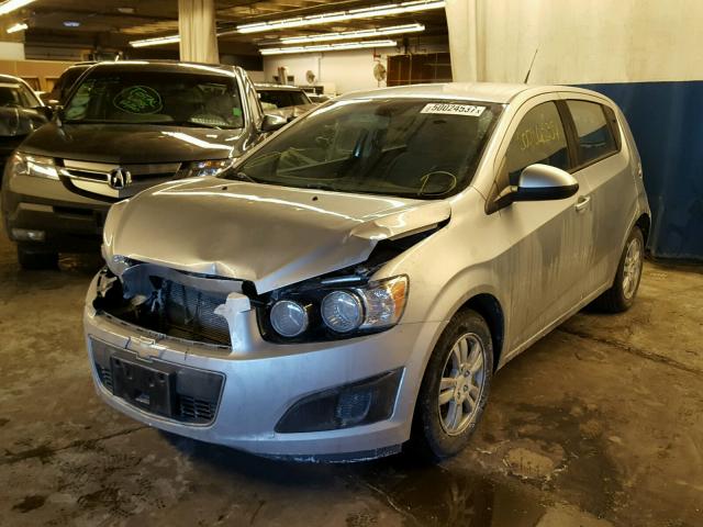 1G1JB6SH5C4102131 - 2012 CHEVROLET SONIC LS 银色 照片 2