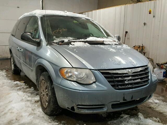 2C4GP44R95R161163 - 2005 CHRYSLER TOWN & COU BLUE photo 1