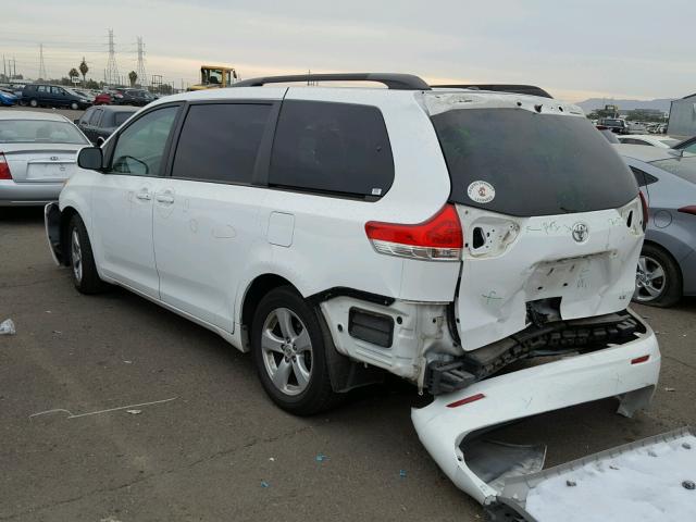 5TDKK3DC6DS310519 - 2013 TOYOTA SIENNA LE WHITE photo 3