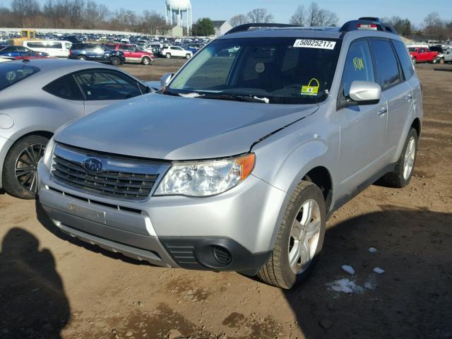 JF2SH63669H759255 - 2009 SUBARU FORESTER 2 SILVER photo 2