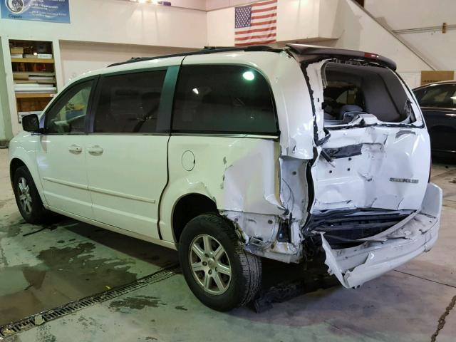 2A8HR54PX8R762582 - 2008 CHRYSLER TOWN & COU WHITE photo 3