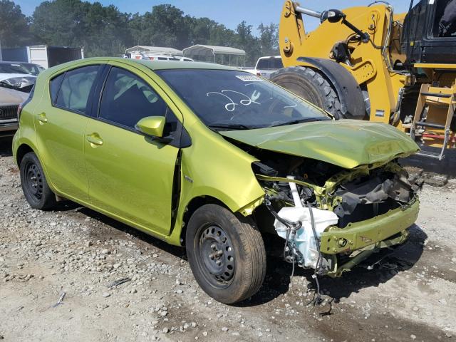 JTDKDTB39F1097174 - 2015 TOYOTA PRIUS C GREEN photo 1