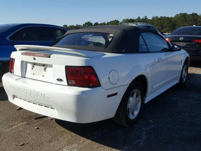 1FAFP4447YF125313 - 2000 FORD MUSTANG WHITE photo 4