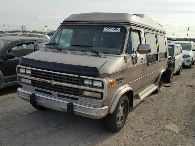 1GBEG25K4SF206790 - 1995 CHEVROLET G20 BEIGE photo 2