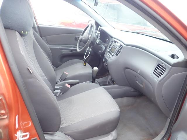 KNADE223296564455 - 2009 KIA RIO BASE ORANGE photo 5