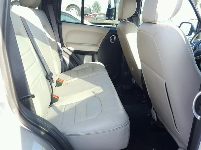 1J4GL58K23W719898 - 2003 JEEP LIBERTY LI SILVER photo 6