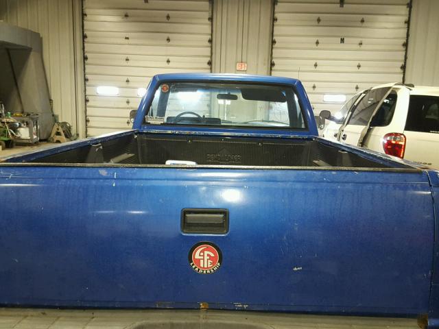 1GTFC24C6LE549663 - 1990 GMC SIERRA C25 BLUE photo 6