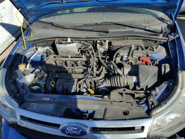 1FAHP3FN9AW257455 - 2010 FORD FOCUS SE BLUE photo 7