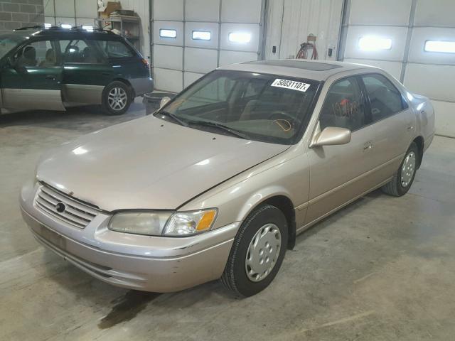 4T1BG22K1VU054580 - 1997 TOYOTA CAMRY CE BEIGE photo 2