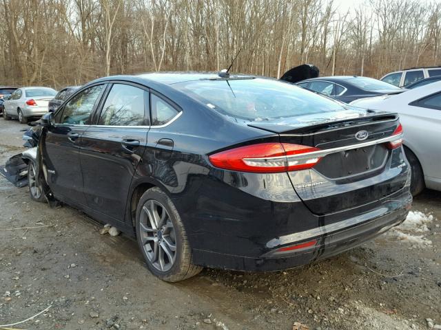 3FA6P0LU8HR295922 - 2017 FORD FUSION SE BLACK photo 3