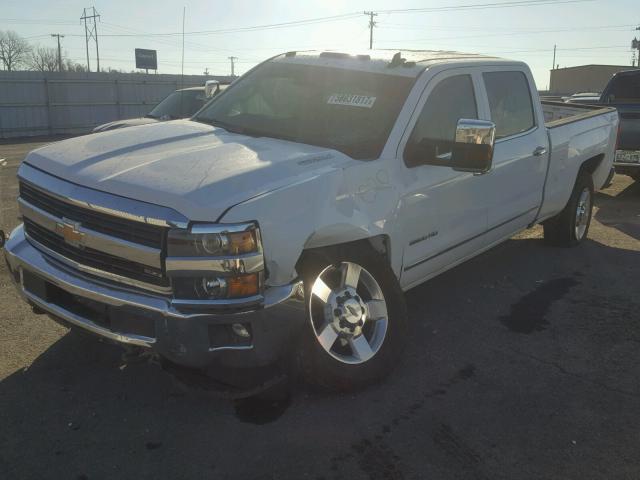 1GC1KWE8XGF265371 - 2016 CHEVROLET SILVERADO WHITE photo 2