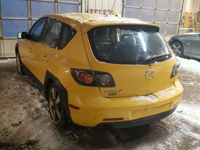 JM1BK343X41135401 - 2004 MAZDA 3 HATCHBAC YELLOW photo 3