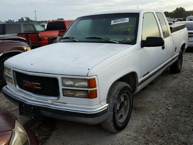 1GTEC19R2VE556843 - 1997 GMC SIERRA C15 WHITE photo 2