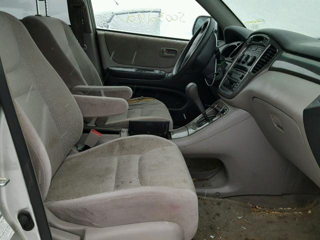 JTEHD21A020018457 - 2002 TOYOTA HIGHLANDER CREAM photo 5