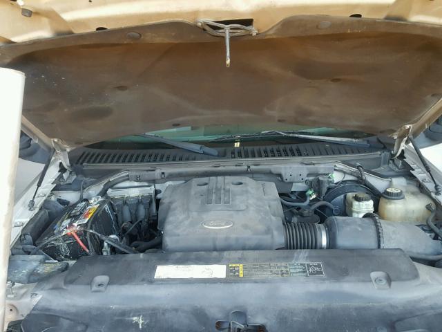 1FMRU15W44LB22598 - 2004 FORD EXPEDITION SILVER photo 7