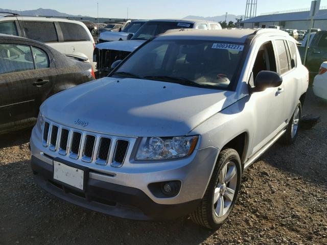 1J4NT1FA1BD260271 - 2011 JEEP COMPASS SP ვერცხლისფერი ფოტო 2