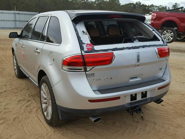 2LMDJ6JK8CBL06030 - 2012 LINCOLN MKX SILVER photo 3