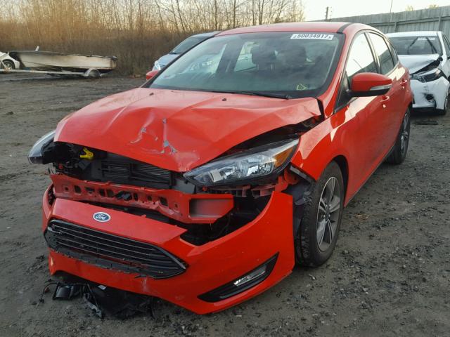 1FADP3KE1GL258808 - 2016 FORD FOCUS SE RED photo 2