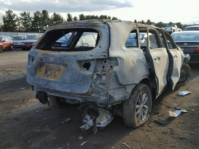 5XYPGDA30HG269406 - 2017 KIA SORENTO LX BURN photo 4