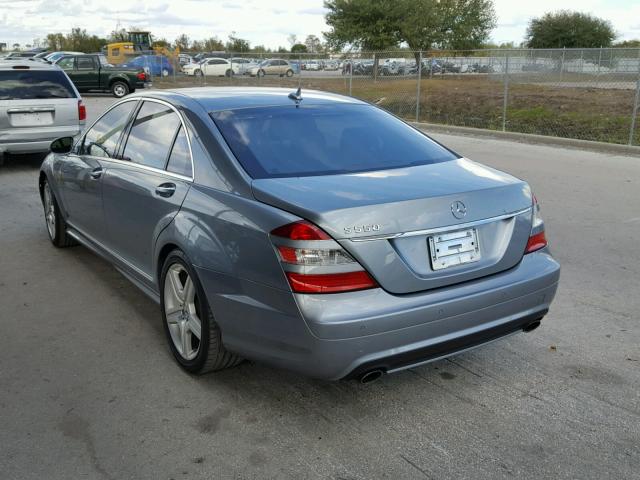 WDDNG71X17A116212 - 2007 MERCEDES-BENZ S 550 GRAY photo 3