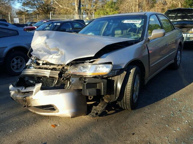 1HGCG1650YA036960 - 2000 HONDA ACCORD EX GOLD photo 2