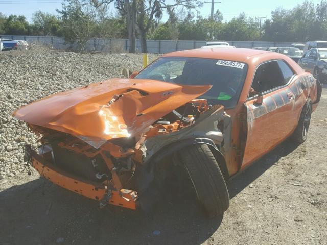 2C3CDYBT9EH185678 - 2014 DODGE CHALLENGER ORANGE photo 2