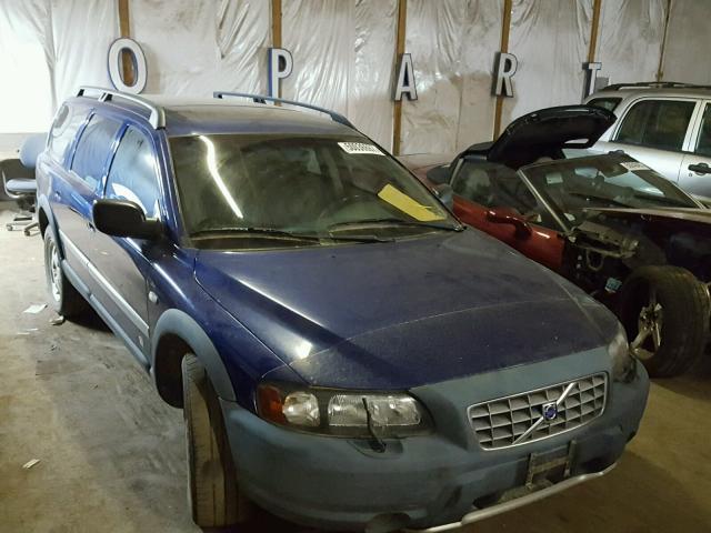 YV1SZ58D721064868 - 2002 VOLVO V70 XC BLUE photo 1