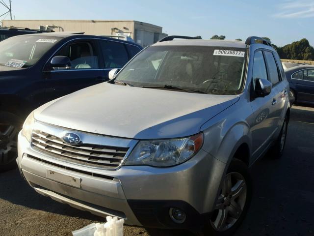 JF2SH6DC0AH780708 - 2010 SUBARU FORESTER 2 SILVER photo 2
