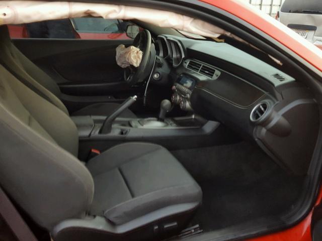 2G1FB1E32C9175818 - 2012 CHEVROLET CAMARO LT RED photo 5