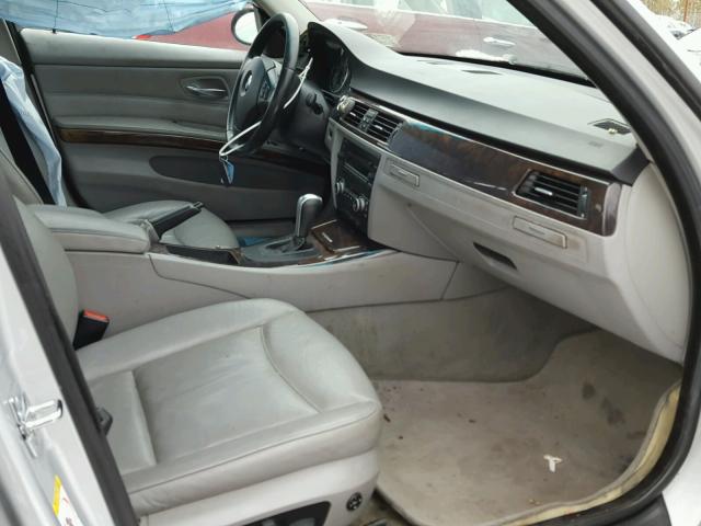 WBAVC935X7KX56519 - 2007 BMW 328 XI SILVER photo 5