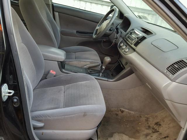 4T1BE32K25U610455 - 2005 TOYOTA CAMRY LE 黑色 照片 5