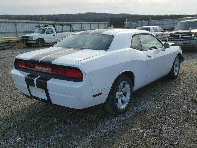 2C3CDYAG0CH294497 - 2012 DODGE CHALLENGER WHITE photo 4