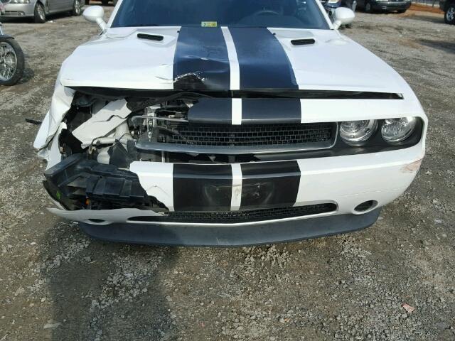 2C3CDYAG0CH294497 - 2012 DODGE CHALLENGER WHITE photo 9