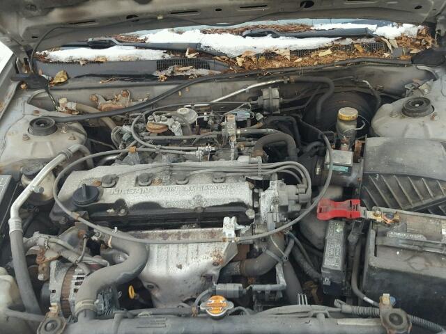 1N4DL01D51C157409 - 2001 NISSAN ALTIMA XE GOLD photo 7