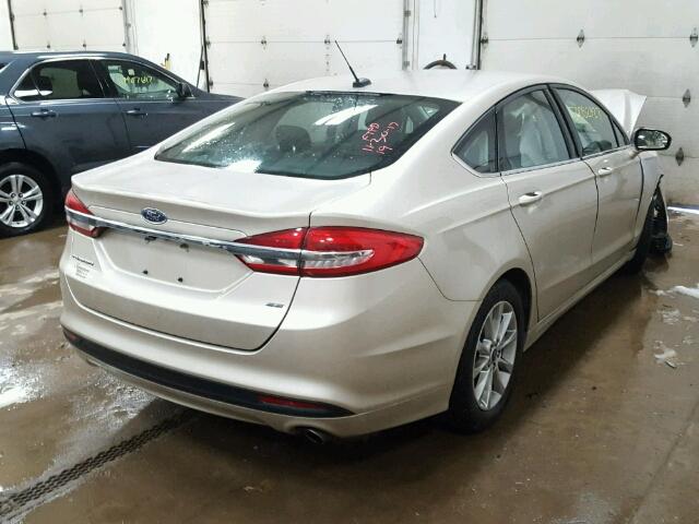 3FA6P0H79HR186226 - 2017 FORD FUSION SE GOLD photo 4