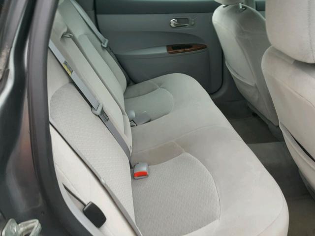 2G4WC532451269430 - 2005 BUICK LACROSSE C GRAY photo 6