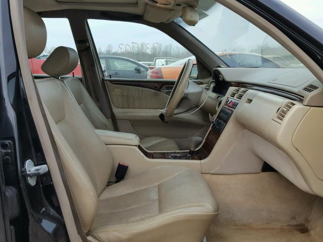 WDBJH82F6XX014773 - 1999 MERCEDES-BENZ E 320 4MAT BLACK photo 5