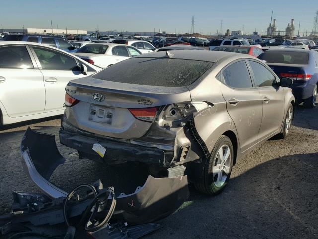 5NPDH4AEXDH249071 - 2013 HYUNDAI ELANTRA GL GRAY photo 4