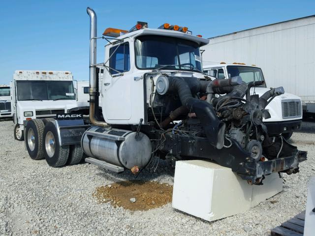 1M2AY04Y0KM005798 - 1989 MACK 600 RW600 WHITE photo 1