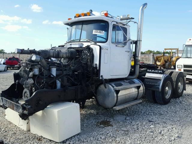 1M2AY04Y0KM005798 - 1989 MACK 600 RW600 WHITE photo 2