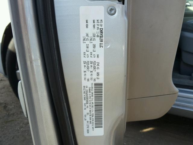 2V8HW54X59R599586 - 2009 VOLKSWAGEN ROUTAN SEL SILVER photo 10