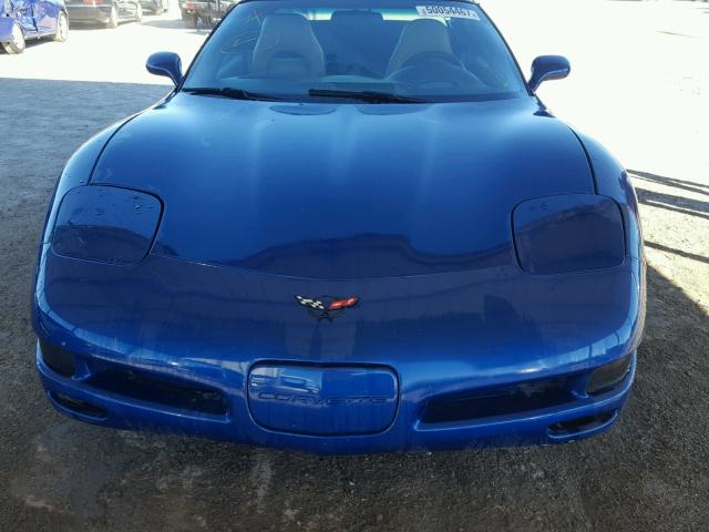 1G1YY22G435113872 - 2003 CHEVROLET CORVETTE BLUE photo 3