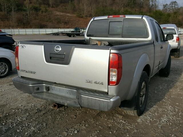 1N6AD06W99C401558 - 2009 NISSAN FRONTIER K SILVER photo 4