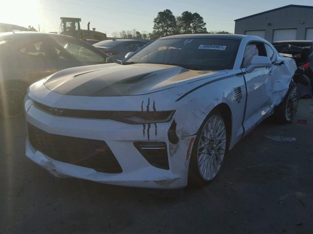 1G1FG1R7XG0152608 - 2016 CHEVROLET CAMARO SS WHITE photo 2