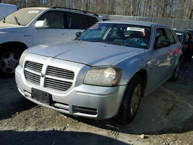 2D4FV48T35H531281 - 2005 DODGE MAGNUM SE SILVER photo 2