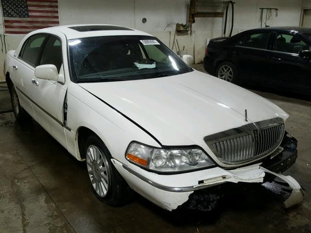 1LNHM82W83Y611578 - 2003 LINCOLN TOWN CAR S WHITE photo 1