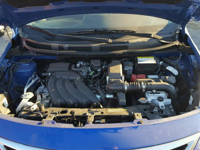 3N1CN7AP3HL882883 - 2017 NISSAN VERSA S BLUE photo 7