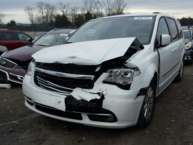 2C4RC1BG6ER317633 - 2014 CHRYSLER TOWN & COU WHITE photo 2